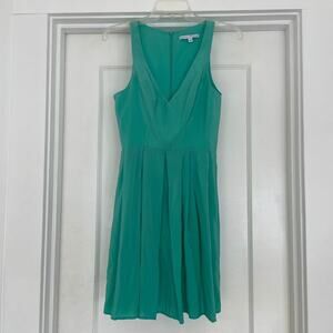 Amanda Uprichard mint green 100% silk sleveless dress. Women’s Size small